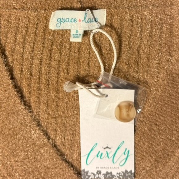 GRACE & LACE:  Bambü Ribbed Button Cardigan - Picture 7 of 9